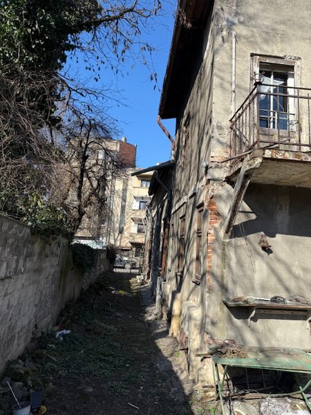 Armeneasca, str. Toamnei,